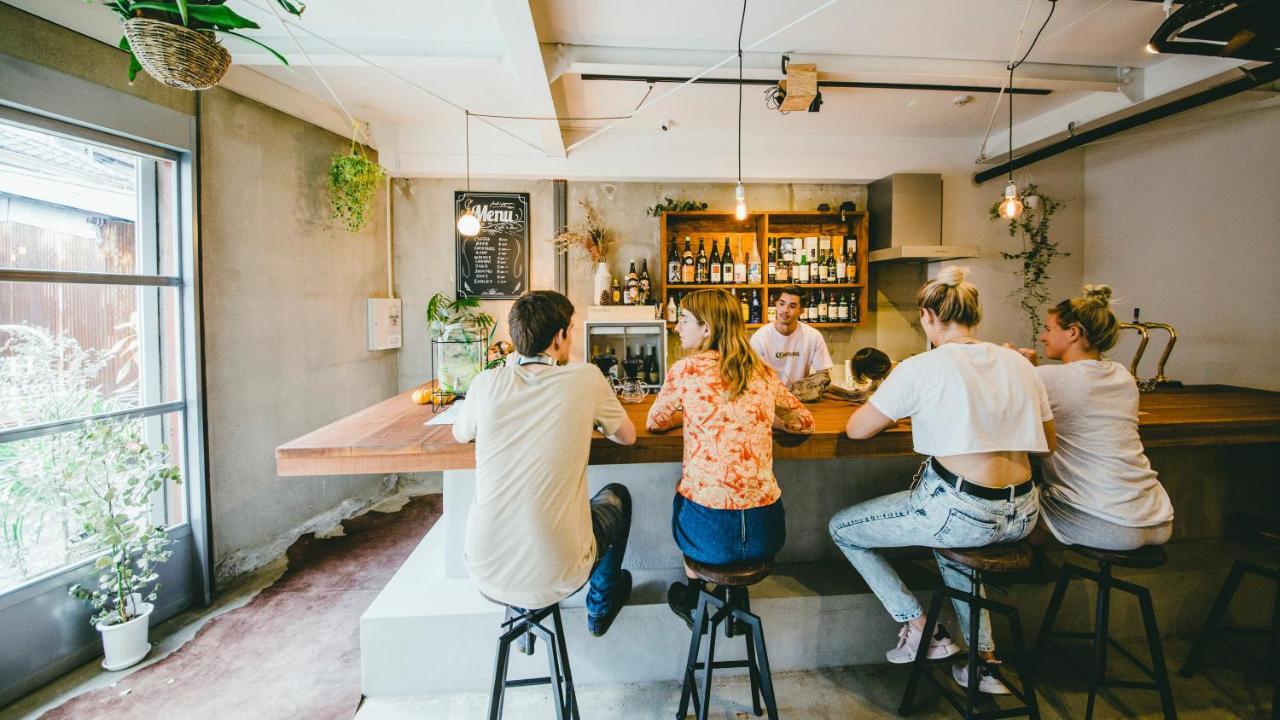 Hippo Hostel And Cafe Bar Осака Екстер'єр фото